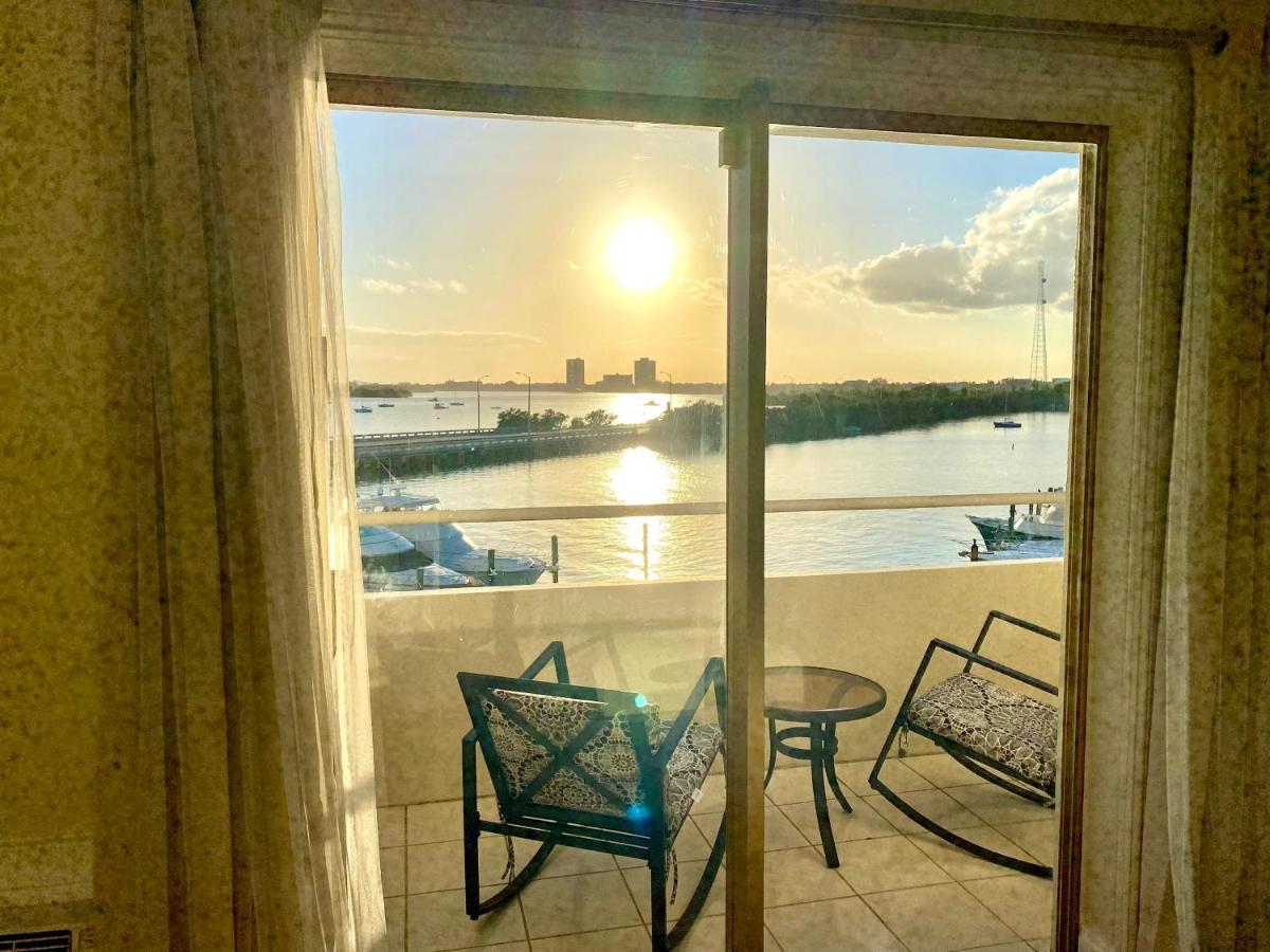 Deluxe Waterfront One Bedroom Apartment With Miami Skyline View, Free Parking 5 Mins Drive To Miami Beach Exterior foto